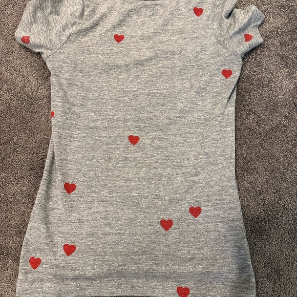 CHASER XS Scattered Hearts tee - Picture 3 of 5